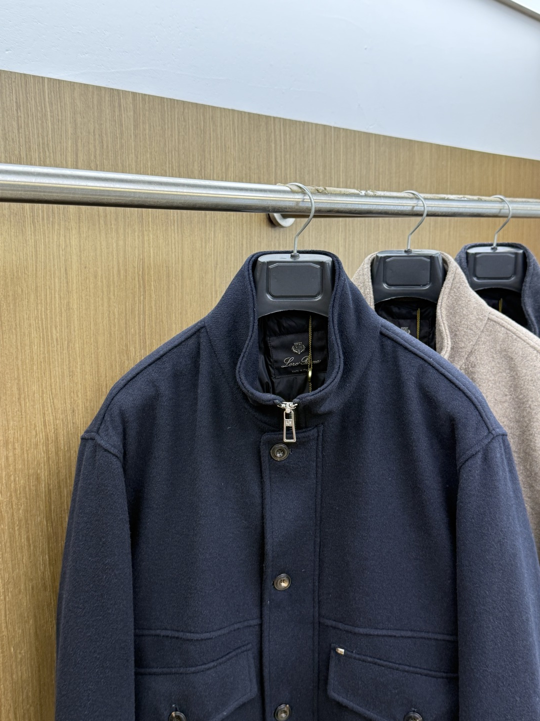 早秋款 Loro piana 🔥🔥秋冬新款时尚翻领鹅绒外套羽绒服、原版订制五金配件全进口原版定制 欢迎对比 绝对的高品质