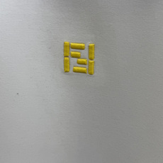 秋冬 FD 🔥秋冬圆领刺绣短袖T恤打底衫 元素性的Logo徽章凸显休闲时尚魅力,依然独领时尚风骚.内搭好伴侣… 客供高支 秋冬 FD 🔥秋冬圆领刺绣短袖T恤打底衫 元素性的Logo徽章凸显休闲时尚魅力,依然独领时尚风骚.内搭好伴侣… 客供高支