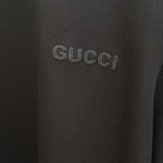 秋冬 Guc 🔥秋冬圆领刺绣短袖T恤打底衫 元素性的Logo徽章凸显休闲时尚魅力,依然独领时尚风骚.内搭好伴侣… 客供高 秋冬 Guc 🔥秋冬圆领刺绣短袖T恤打底衫 元素性的Logo徽章凸显休闲时尚魅力,依然独领时尚风骚.内搭好伴侣… 客供高