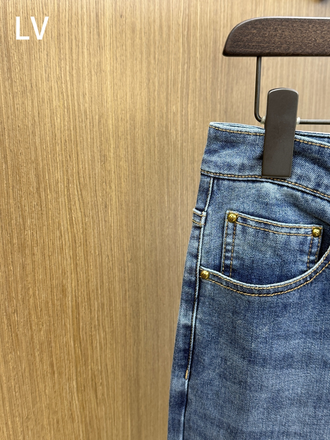 早春 LV 🔥🔥高端定制 26ss春夏新品轻奢休闲牛仔裤👖 官网同步发售,裤身工艺设计,客供辅料、高定棉麻面料,代工厂免 早春 LV 🔥🔥高端定制 26ss春夏新品轻奢休闲牛仔裤👖 官网同步发售,裤身工艺设计,客供辅料、高定棉麻面料,代工厂免