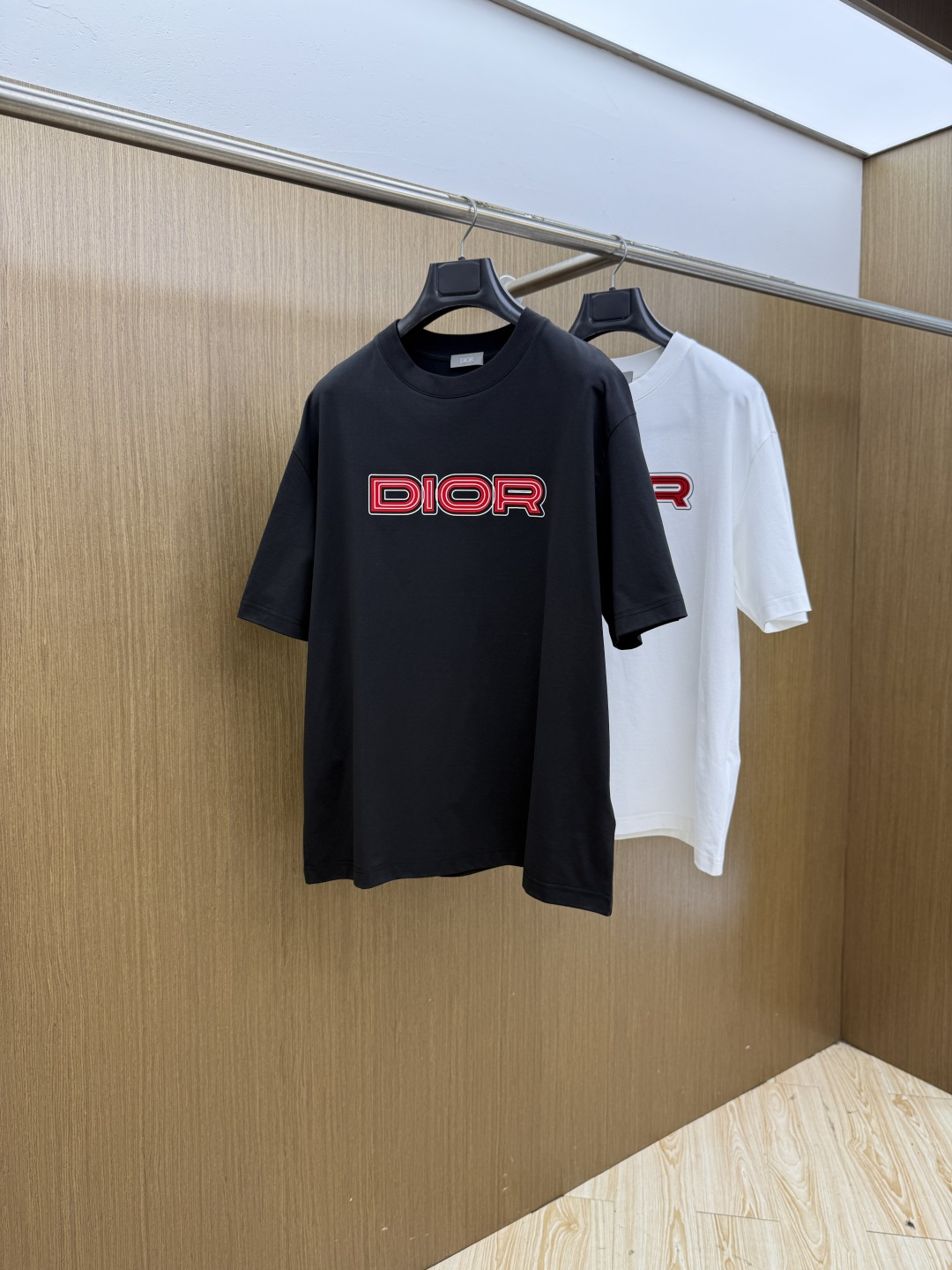 早春 CD 🔥🔥春夏新款原单男士休闲短袖 高端定制 高端版本 时尚百搭爆款⚠️⚠️✨✨进口面料 手感超柔软细腻  穿着亲