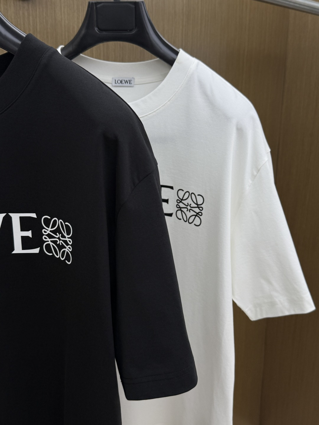早春 Loe 🔥🔥春夏新款原单男士休闲短袖 高端定制 高端版本 时尚百搭爆款⚠️⚠️✨✨进口面料 手感超柔软细腻  穿着