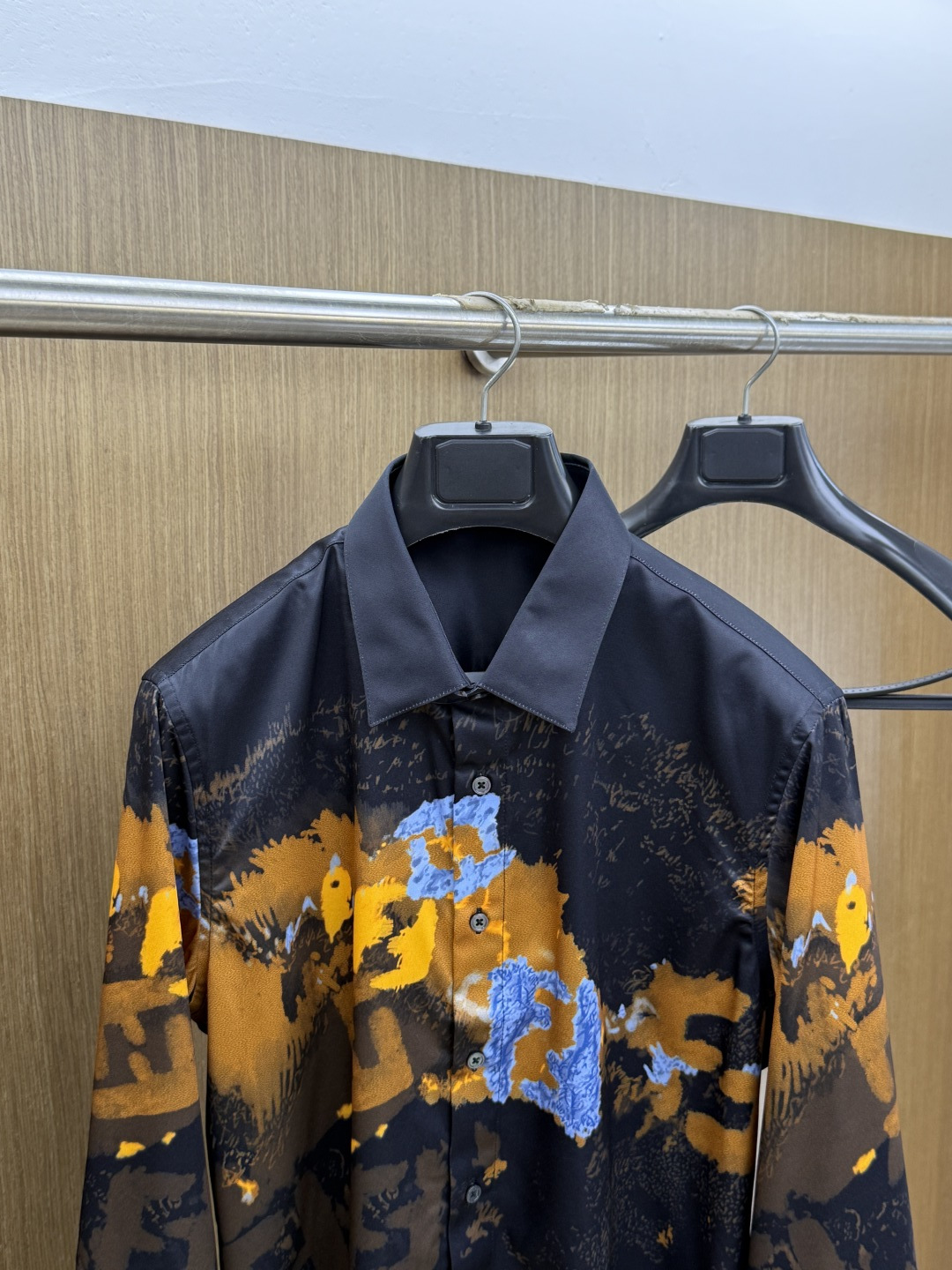 早春 LV 🔥春夏新款新款男士休闲衬衫 高端定制 高端版本 时尚百搭爆款⚠️⚠️✨✨进口面料 手感超柔软细腻  穿着亲肤