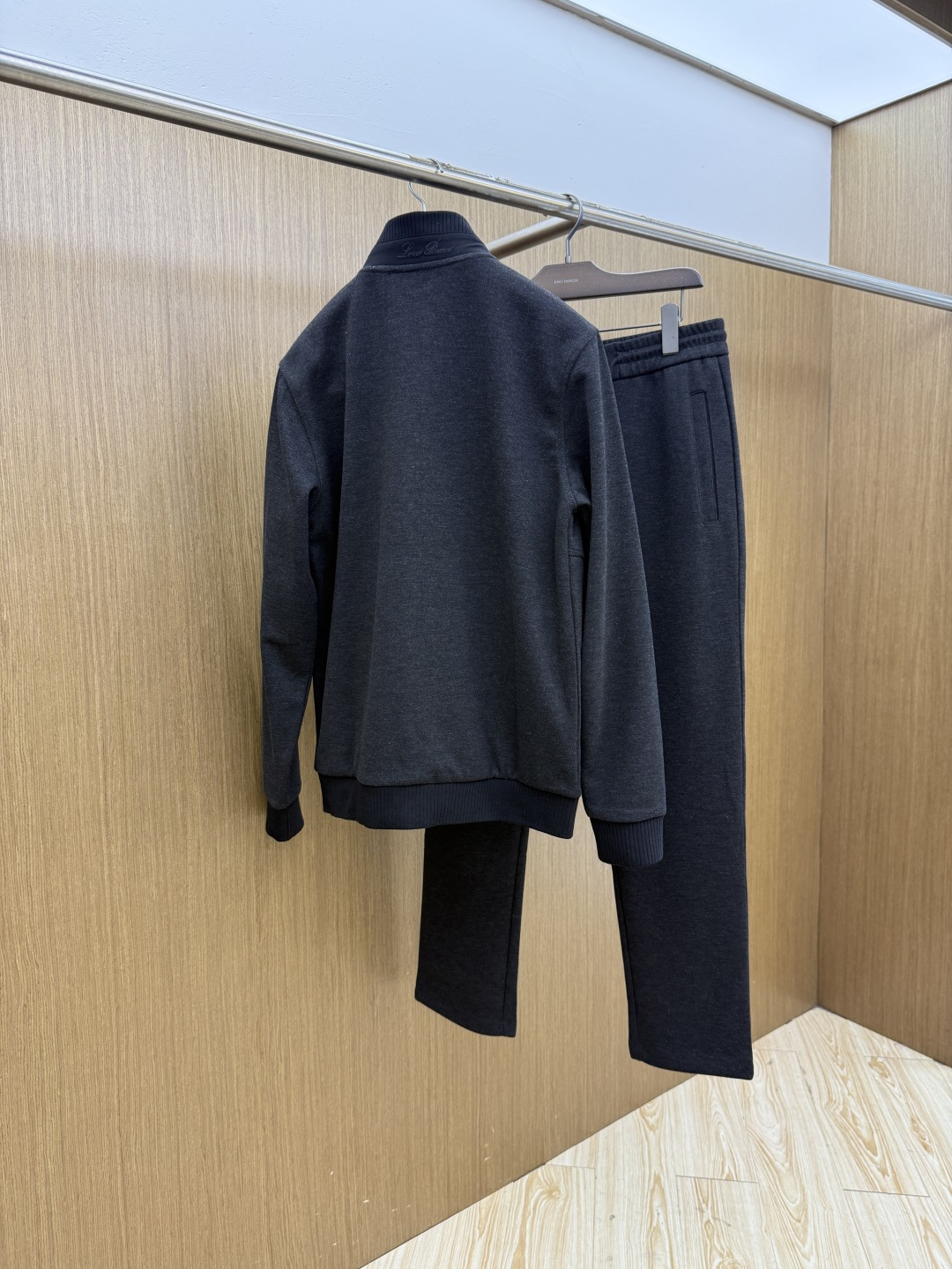 秋冬/套 Loro piana 🔥🔥高端品质 2026秋冬新款休闲时尚套装 顶级品质 定制顶级面料  秀场新品‼品相非常