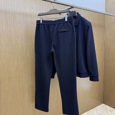 秋冬/套 Loro piana 🔥🔥高端品质 2026秋冬新款休闲时尚套装 顶级品质 定制顶级面料 秀场新品‼品相非常 秋冬/套 Loro piana 🔥🔥高端品质 2026秋冬新款休闲时尚套装 顶级品质 定制顶级面料 秀场新品‼品相非常