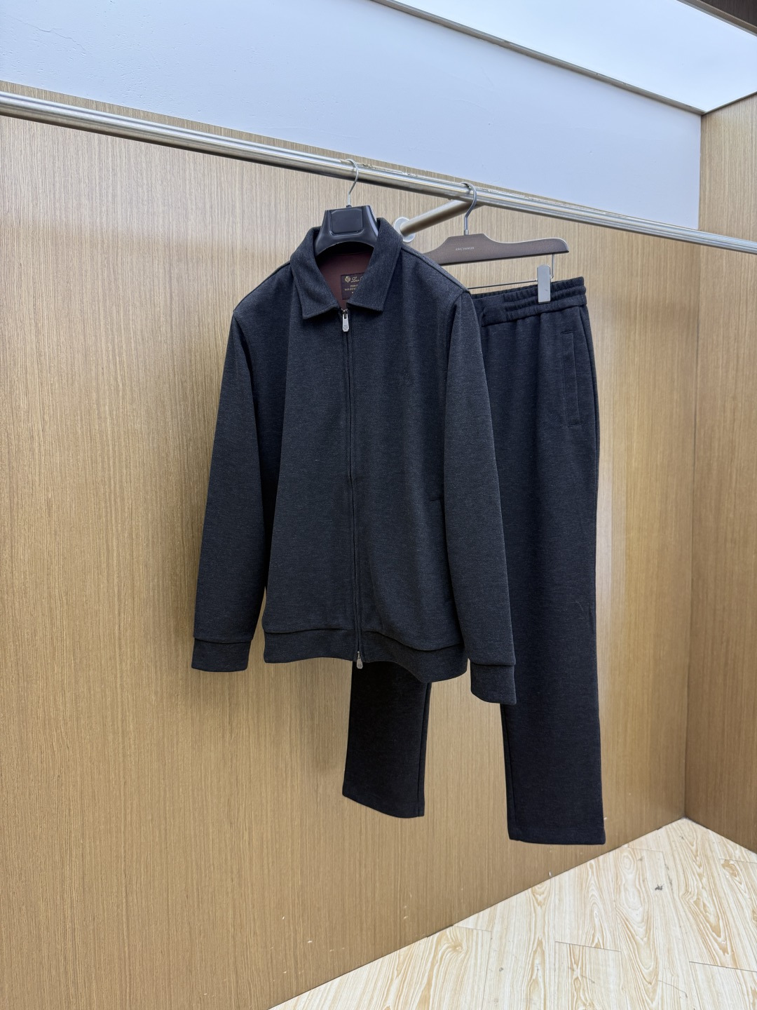 秋冬/套 Loro piana 🔥🔥高端品质 2026秋冬新款休闲时尚套装 顶级品质 定制顶级面料  秀场新品‼品相非常