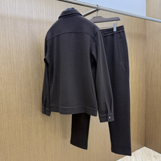秋冬/套 Loro piana 🔥🔥高端品质 2026秋冬新款休闲时尚套装 顶级品质 定制顶级面料 秀场新品‼品相非常 秋冬/套 Loro piana 🔥🔥高端品质 2026秋冬新款休闲时尚套装 顶级品质 定制顶级面料 秀场新品‼品相非常