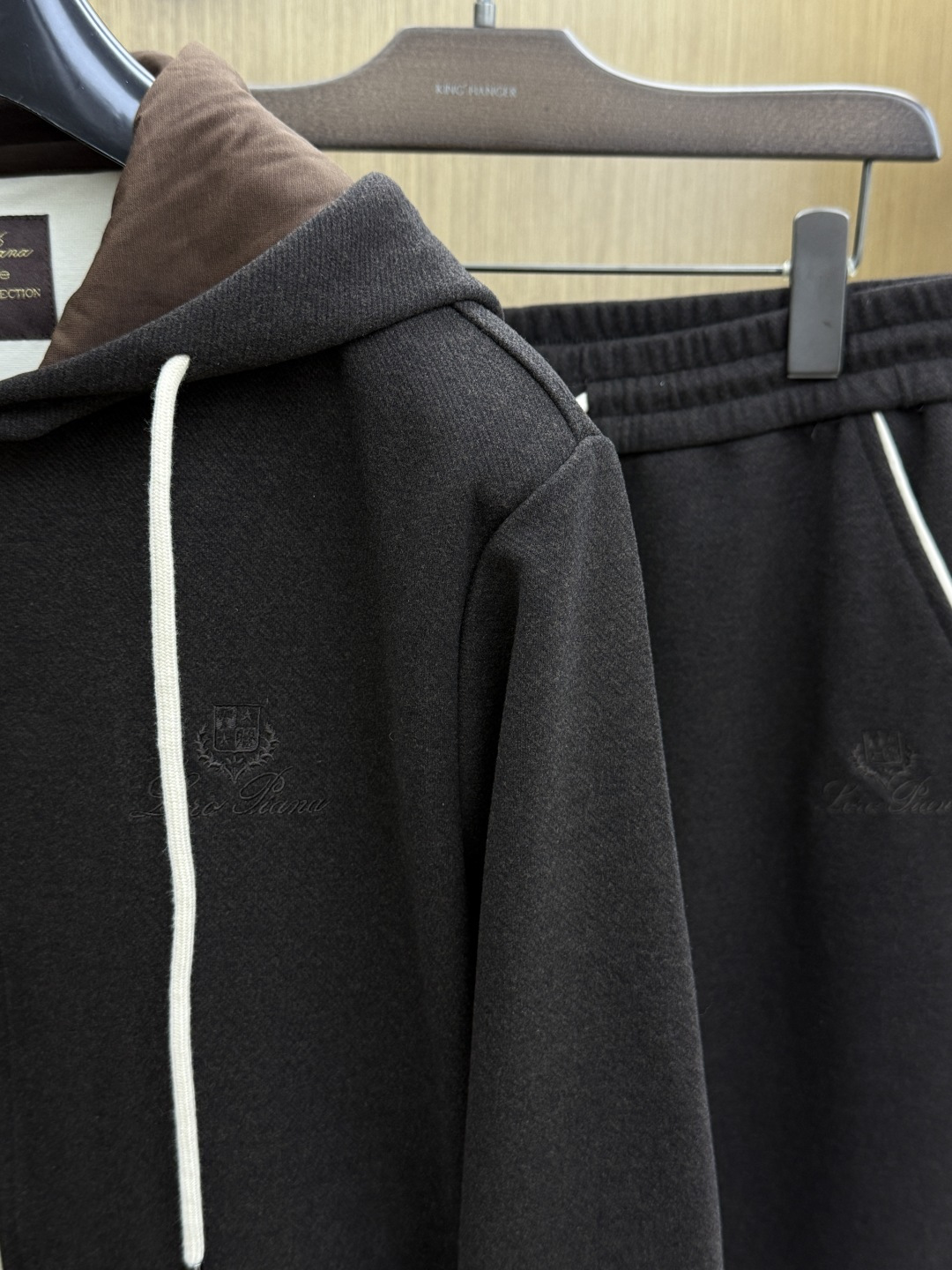 秋冬/套 Loro piana 🔥🔥高端品质 2026秋冬新款休闲时尚套装 顶级品质 定制顶级面料  秀场新品‼品相非常