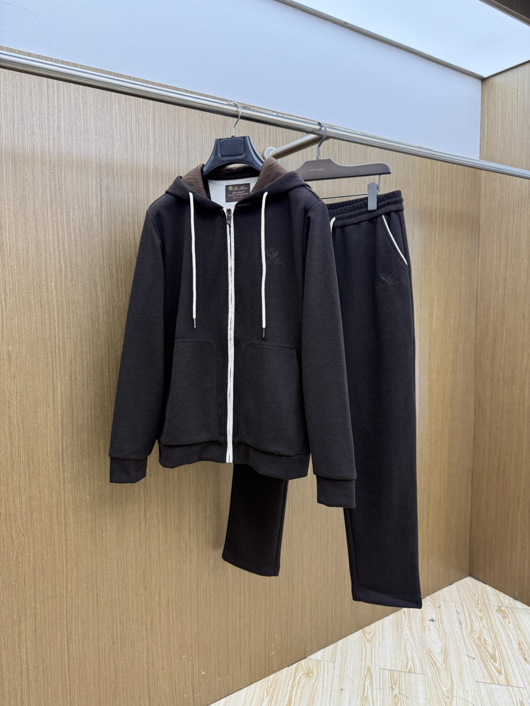 秋冬/套 Loro piana 🔥🔥高端品质 2026秋冬新款休闲时尚套装 顶级品质 定制顶级面料  秀场新品‼品相非常