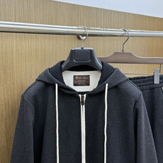 秋冬/套 Loro piana 🔥🔥高端品质 2026秋冬新款休闲时尚套装 顶级品质 定制顶级面料 秀场新品‼品相非常 秋冬/套 Loro piana 🔥🔥高端品质 2026秋冬新款休闲时尚套装 顶级品质 定制顶级面料 秀场新品‼品相非常