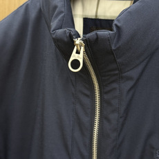 秋冬 Loro Piana 🔥官网新款小立领羽绒服|商务老钱风典范 甄选90白鹅绒填充,轻盈锁温不臃肿小立领版型,利落简 秋冬 Loro Piana 🔥官网新款小立领羽绒服|商务老钱风典范 甄选90白鹅绒填充,轻盈锁温不臃肿小立领版型,利落简