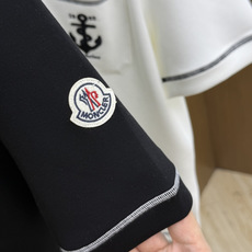 秋冬 Mon 🔥秋冬圆领刺绣短袖T恤打底衫 元素性的Logo徽章凸显休闲时尚魅力,依然独领时尚风骚.内搭好伴侣… 客供高 秋冬 Mon 🔥秋冬圆领刺绣短袖T恤打底衫 元素性的Logo徽章凸显休闲时尚魅力,依然独领时尚风骚.内搭好伴侣… 客供高