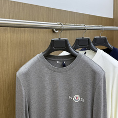 秋冬 Moncler26秋冬新款打底衫 Moncler这款打底衫精选成份:54%粘纤 28%腈纶 10%莱赛尔5 秋冬 Moncler26秋冬新款打底衫 Moncler这款打底衫精选成份:54%粘纤 28%腈纶 10%莱赛尔5