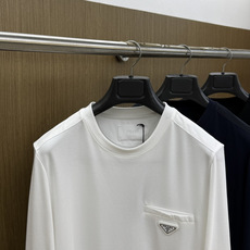 秋冬 Prada26秋冬爆款打底衫 Prada这款长袖精选46.8%莫代尔46.9%棉6.3%氨纶混纺面料,秋冬内 秋冬 Prada26秋冬爆款打底衫 Prada这款长袖精选46.8%莫代尔46.9%棉6.3%氨纶混纺面料,秋冬内