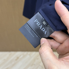 秋冬 Prada26秋冬爆款打底衫 Prada这款长袖精选46.8%莫代尔46.9%棉6.3%氨纶混纺面料,秋冬内 秋冬 Prada26秋冬爆款打底衫 Prada这款长袖精选46.8%莫代尔46.9%棉6.3%氨纶混纺面料,秋冬内