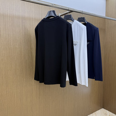 秋冬 Prada26秋冬爆款打底衫 Prada这款长袖精选46.8%莫代尔46.9%棉6.3%氨纶混纺面料,秋冬内 秋冬 Prada26秋冬爆款打底衫 Prada这款长袖精选46.8%莫代尔46.9%棉6.3%氨纶混纺面料,秋冬内