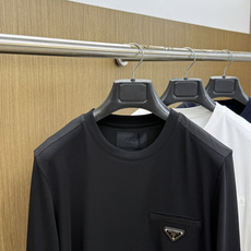 秋冬 Prada26秋冬爆款打底衫 Prada这款长袖精选46.8%莫代尔46.9%棉6.3%氨纶混纺面料,秋冬内 秋冬 Prada26秋冬爆款打底衫 Prada这款长袖精选46.8%莫代尔46.9%棉6.3%氨纶混纺面料,秋冬内