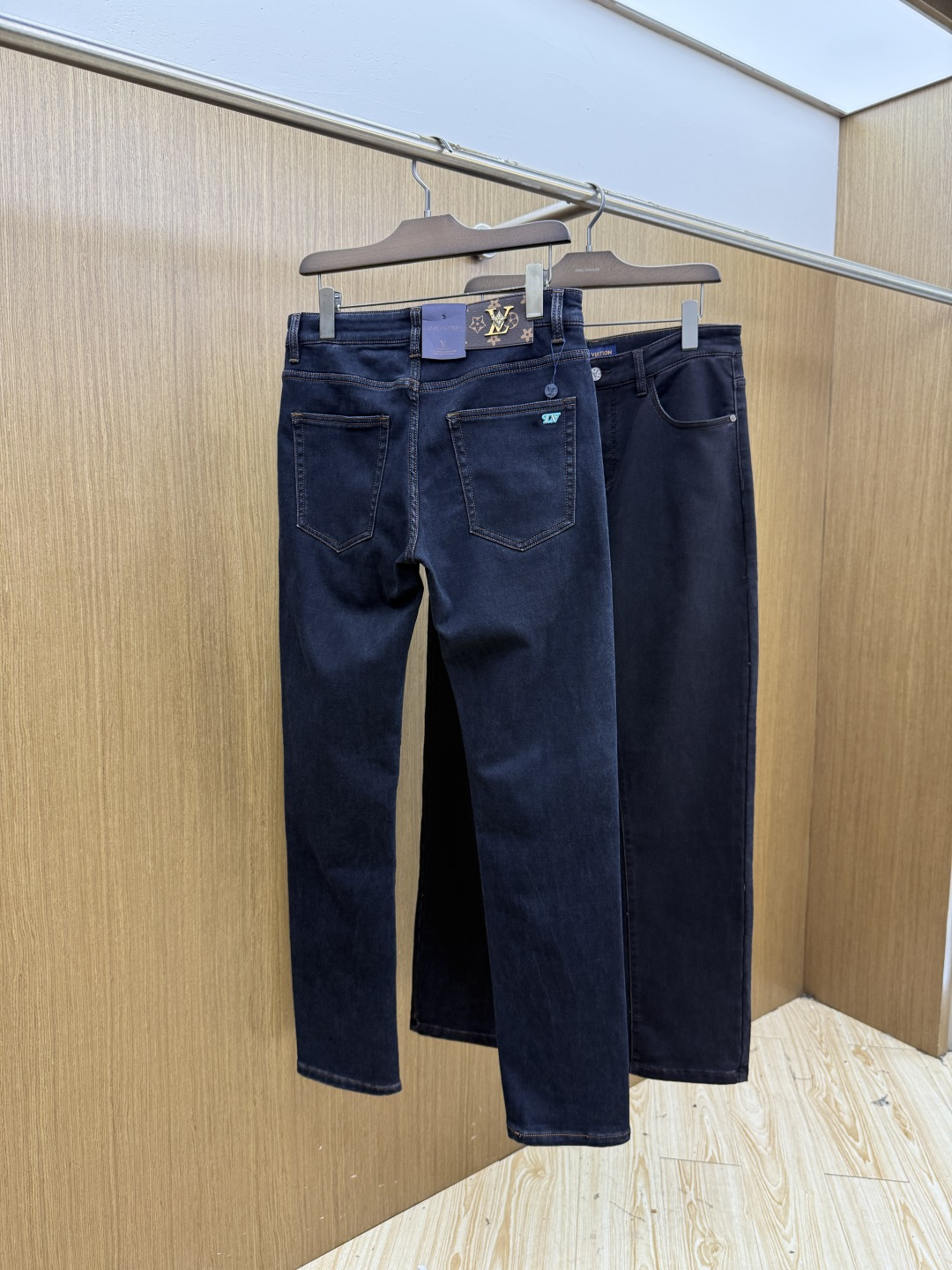 秋冬 LV 🔥🔥高端定制 26秋冬新款男士时尚休闲牛仔裤👖 柜台同步发售 原版定制复刻 客供五金辅料 原单品质 进口固色 秋冬 LV 🔥🔥高端定制 26秋冬新款男士时尚休闲牛仔裤👖 柜台同步发售 原版定制复刻 客供五金辅料 原单品质 进口固色