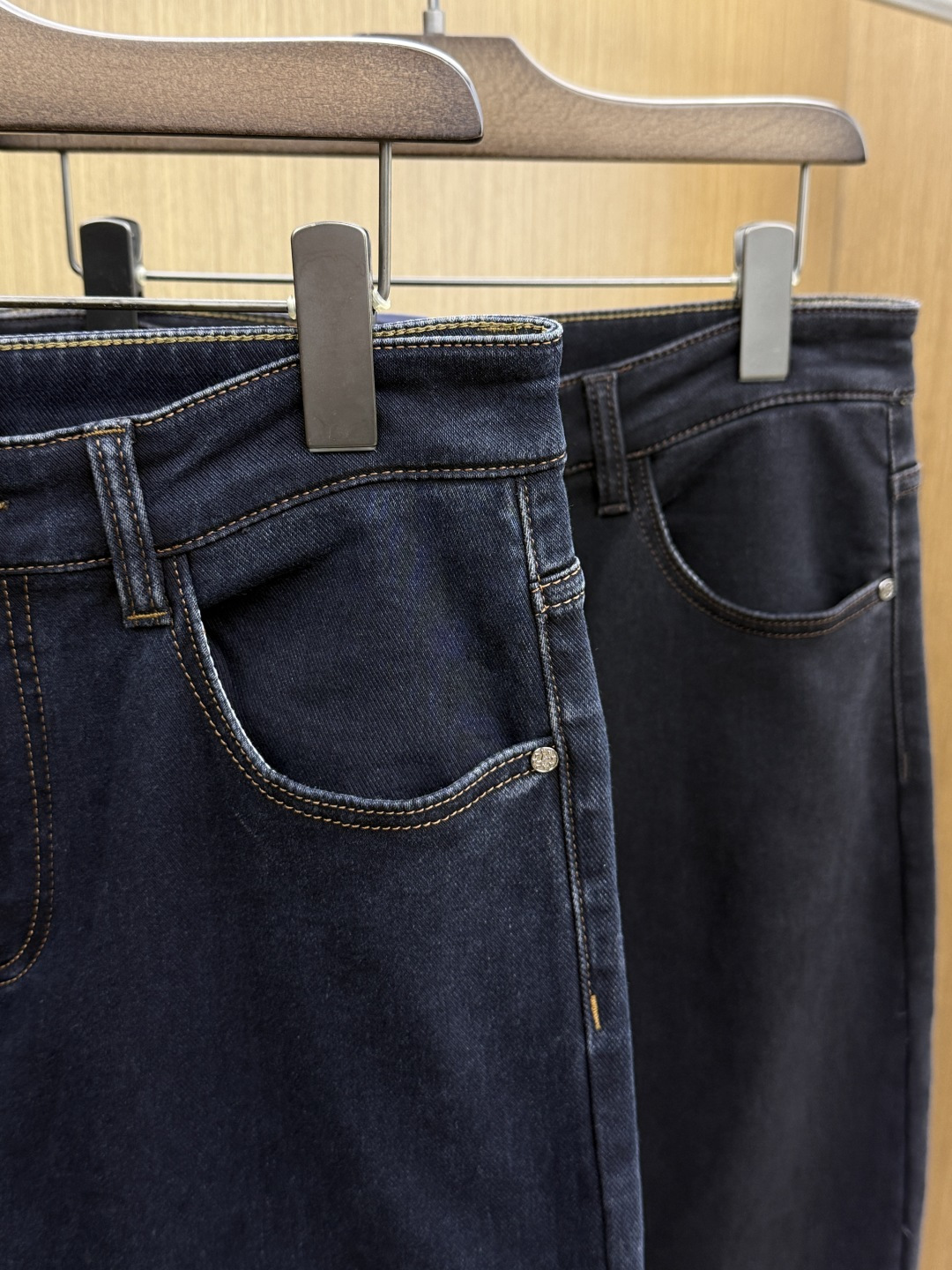秋冬 LV 🔥🔥高端定制 26秋冬新款男士时尚休闲牛仔裤👖 柜台同步发售 原版定制复刻 客供五金辅料 原单品质 进口固色 秋冬 LV 🔥🔥高端定制 26秋冬新款男士时尚休闲牛仔裤👖 柜台同步发售 原版定制复刻 客供五金辅料 原单品质 进口固色
