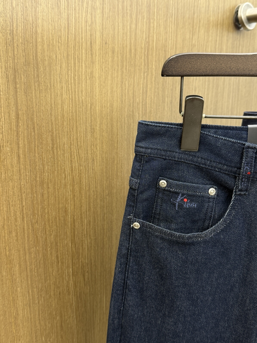 秋冬 KITON 🔥🔥高端定制 26秋冬新款男士时尚休闲牛仔裤👖 柜台同步发售 原版定制复刻 客供五金辅料 原单品质 进 秋冬 KITON 🔥🔥高端定制 26秋冬新款男士时尚休闲牛仔裤👖 柜台同步发售 原版定制复刻 客供五金辅料 原单品质 进