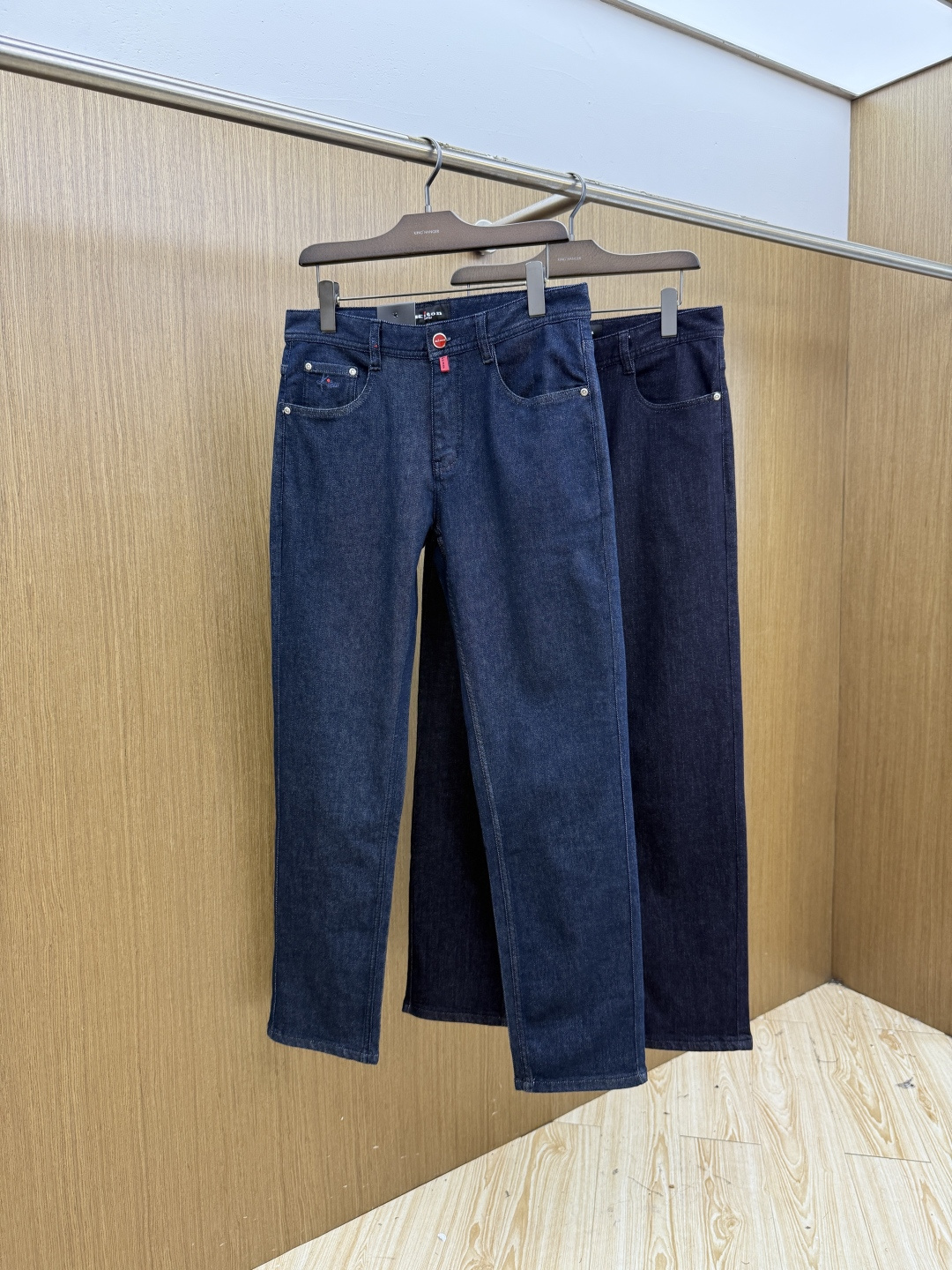 秋冬 KITON 🔥🔥高端定制 26秋冬新款男士时尚休闲牛仔裤👖 柜台同步发售 原版定制复刻 客供五金辅料 原单品质 进 秋冬 KITON 🔥🔥高端定制 26秋冬新款男士时尚休闲牛仔裤👖 柜台同步发售 原版定制复刻 客供五金辅料 原单品质 进