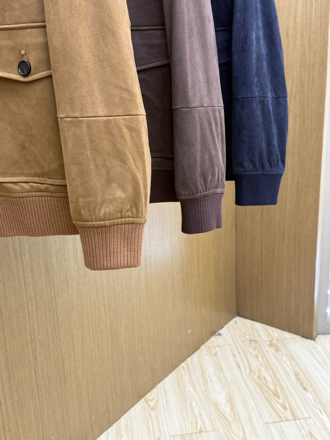 秋冬 Loro Piana 🔥🔥高端品质 2026秋冬新款时尚翻领夹克外套,原版订制五金配件全进口原版定制 欢迎对比 绝 秋冬 Loro Piana 🔥🔥高端品质 2026秋冬新款时尚翻领夹克外套,原版订制五金配件全进口原版定制 欢迎对比 绝