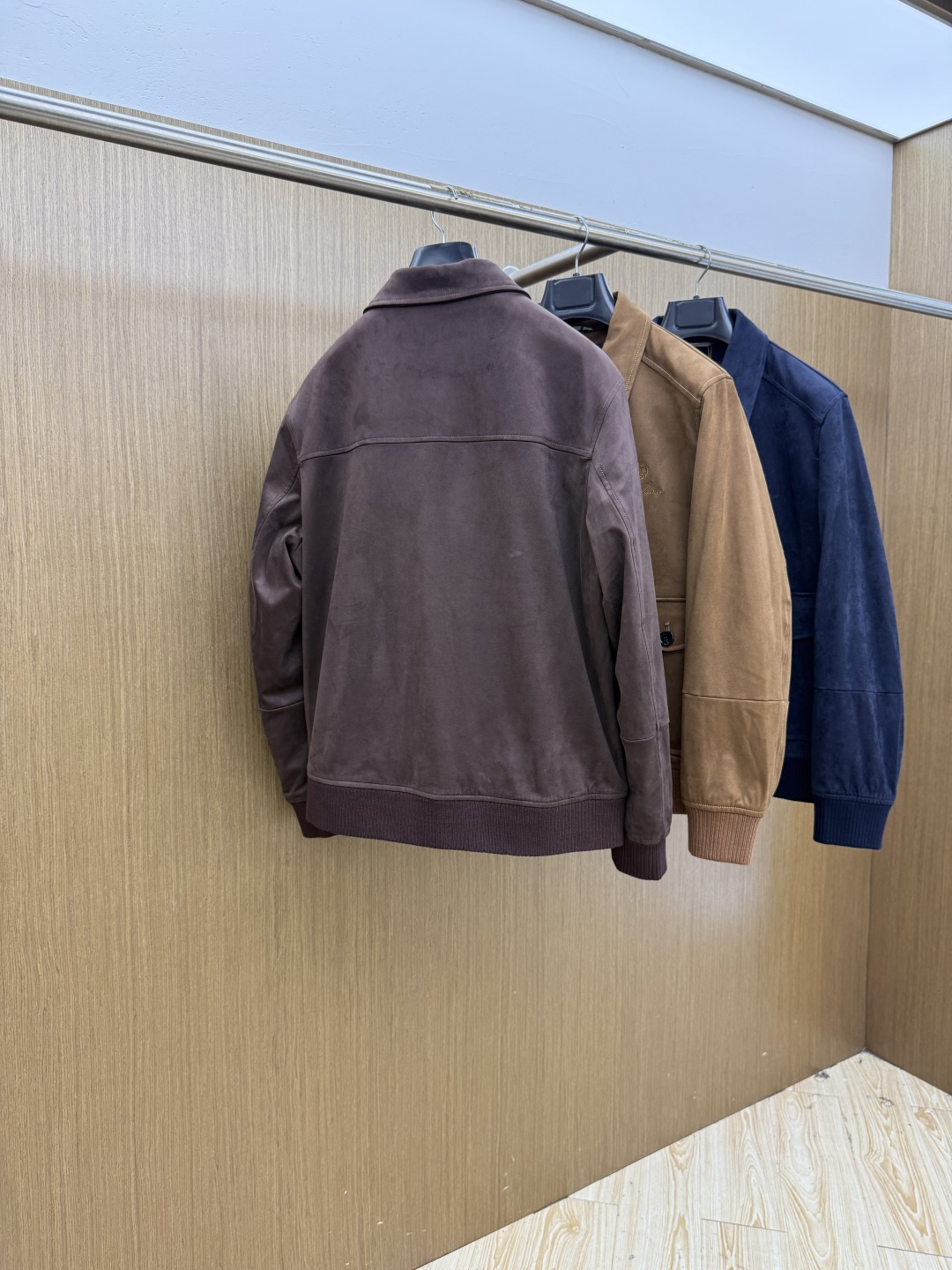 秋冬 Loro Piana 🔥🔥高端品质 2026秋冬新款时尚翻领夹克外套,原版订制五金配件全进口原版定制 欢迎对比 绝 秋冬 Loro Piana 🔥🔥高端品质 2026秋冬新款时尚翻领夹克外套,原版订制五金配件全进口原版定制 欢迎对比 绝