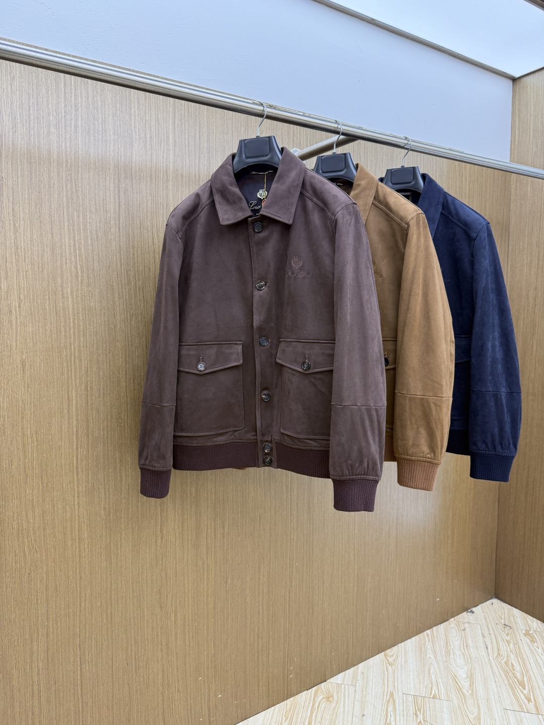 秋冬 Loro Piana 🔥🔥高端品质 2026秋冬新款时尚翻领夹克外套，原版订制五金配件全进口原版定制 欢迎对比 绝