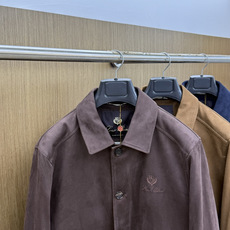 秋冬 Loro Piana 🔥🔥高端品质 2026秋冬新款时尚翻领夹克外套,原版订制五金配件全进口原版定制 欢迎对比 绝 秋冬 Loro Piana 🔥🔥高端品质 2026秋冬新款时尚翻领夹克外套,原版订制五金配件全进口原版定制 欢迎对比 绝