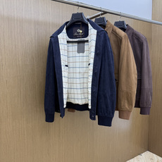 秋冬 Loro Piana 🔥🔥高端品质 2026秋冬新款时尚翻领夹克外套,原版订制五金配件全进口原版定制 欢迎对比 绝 秋冬 Loro Piana 🔥🔥高端品质 2026秋冬新款时尚翻领夹克外套,原版订制五金配件全进口原版定制 欢迎对比 绝