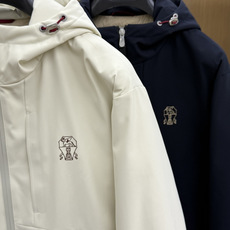 秋冬 Bc 🔥🔥高端品质 2026秋冬新款时尚休闲连帽羽绒服外套,官网同款,原版订制五金配件全进口原版定制 欢迎对比 绝 秋冬 Bc 🔥🔥高端品质 2026秋冬新款时尚休闲连帽羽绒服外套,官网同款,原版订制五金配件全进口原版定制 欢迎对比 绝