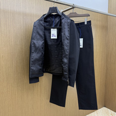 秋冬 Burberry26秋冬爆款外套 Burberry这款外套,面料精选100%高密涤纶,精密织造工艺,搭配哑 秋冬 Burberry26秋冬爆款外套 Burberry这款外套,面料精选100%高密涤纶,精密织造工艺,搭配哑