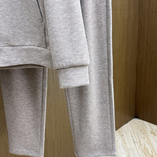 秋冬/套 Loro Piana 🔥🔥高端品质 2026秋冬专柜同款新品棉➕羊毛休闲套装!明星最爱时装味休闲套装 简单大方 秋冬/套 Loro Piana 🔥🔥高端品质 2026秋冬专柜同款新品棉➕羊毛休闲套装!明星最爱时装味休闲套装 简单大方
