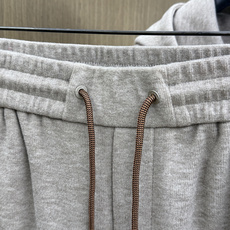 秋冬/套 Loro Piana 🔥🔥高端品质 2026秋冬专柜同款新品棉➕羊毛休闲套装!明星最爱时装味休闲套装 简单大方 秋冬/套 Loro Piana 🔥🔥高端品质 2026秋冬专柜同款新品棉➕羊毛休闲套装!明星最爱时装味休闲套装 简单大方