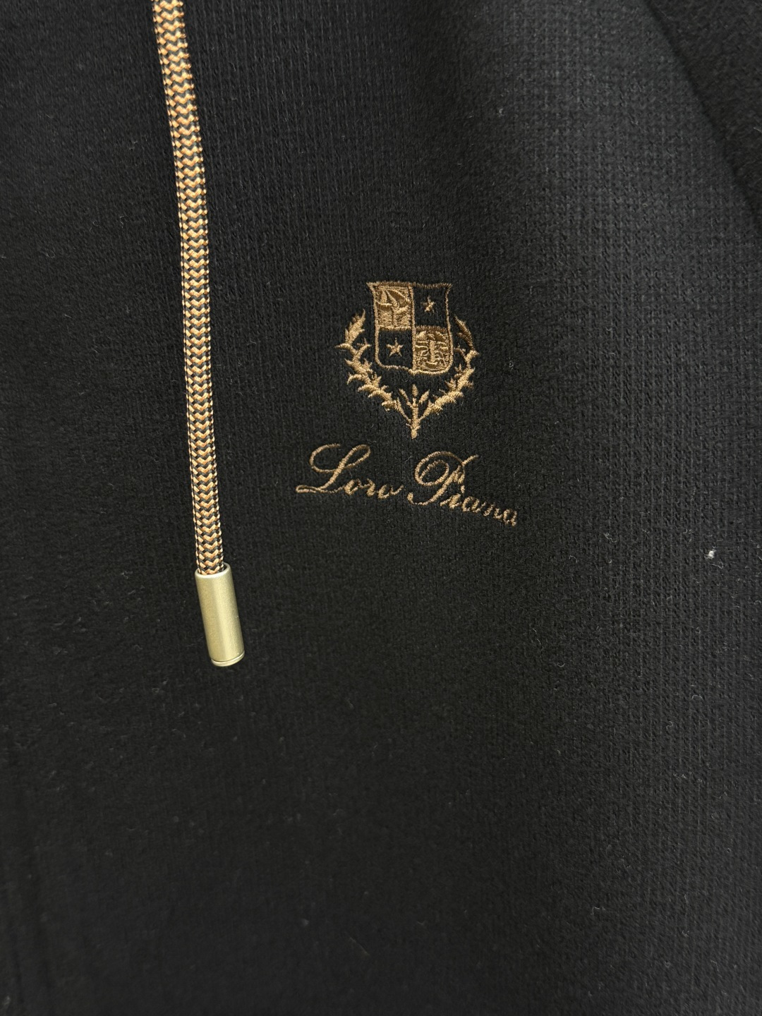 秋冬/套 Loro Piana 🔥🔥高端品质 2026秋冬专柜同款新品棉➕羊毛休闲套装!明星最爱时装味休闲套装 简单大方 秋冬/套 Loro Piana 🔥🔥高端品质 2026秋冬专柜同款新品棉➕羊毛休闲套装!明星最爱时装味休闲套装 简单大方