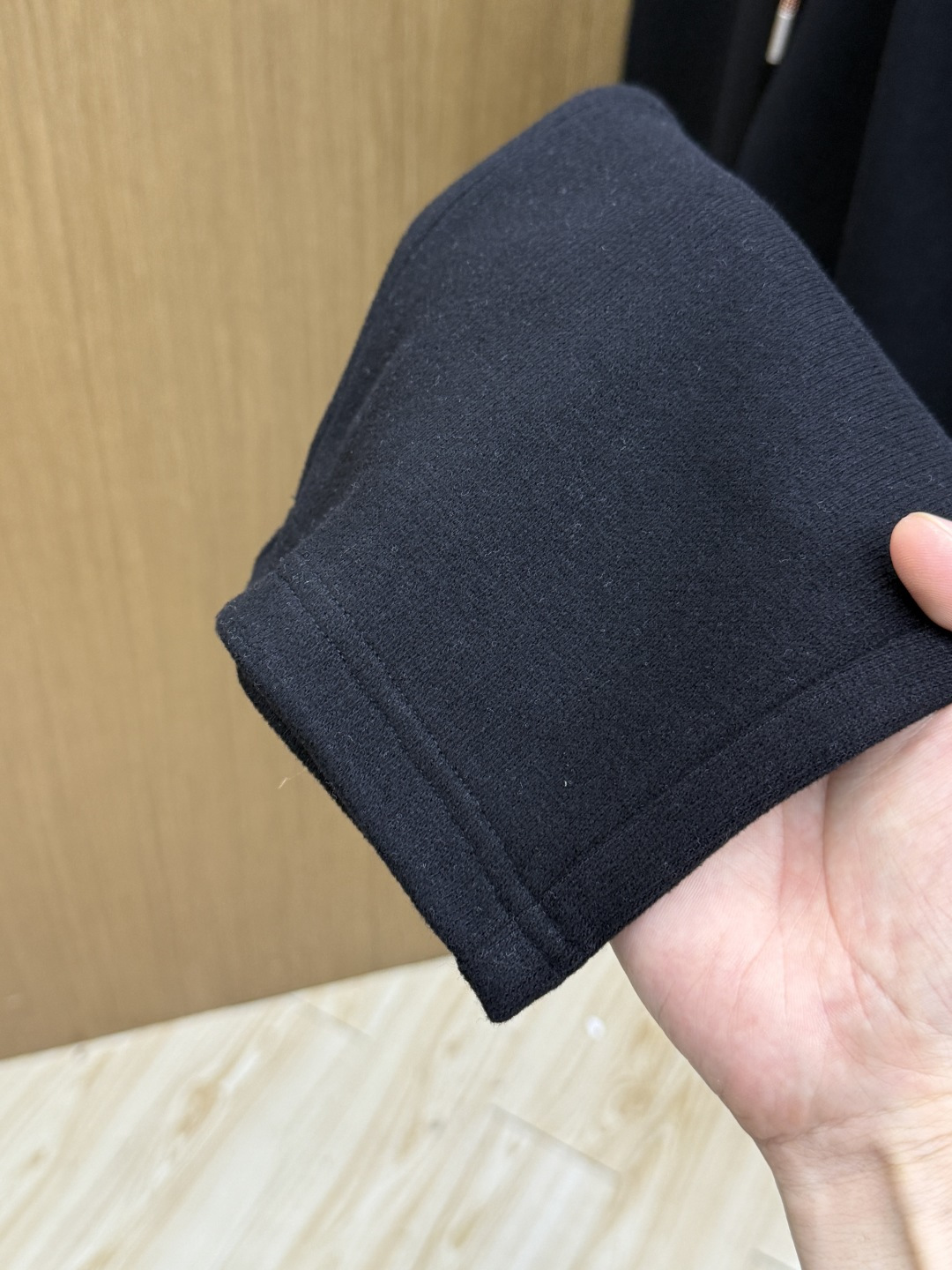 秋冬/套 Loro Piana 🔥🔥高端品质 2026秋冬专柜同款新品棉➕羊毛休闲套装!明星最爱时装味休闲套装 简单大方 秋冬/套 Loro Piana 🔥🔥高端品质 2026秋冬专柜同款新品棉➕羊毛休闲套装!明星最爱时装味休闲套装 简单大方