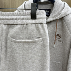 秋冬/套 Loro Piana 🔥🔥高端品质 2026秋冬专柜同款新品棉➕羊毛休闲套装!明星最爱时装味休闲套装 简单大方 秋冬/套 Loro Piana 🔥🔥高端品质 2026秋冬专柜同款新品棉➕羊毛休闲套装!明星最爱时装味休闲套装 简单大方