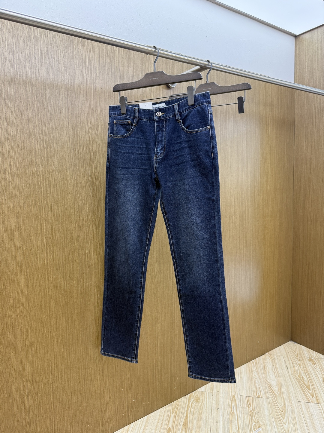 秋冬 MON 🔥🔥高端定制 26秋冬新款男士时尚休闲牛仔裤👖 柜台同步发售 原版定制复刻 客供五金辅料 原单品质 进口固 秋冬 MON 🔥🔥高端定制 26秋冬新款男士时尚休闲牛仔裤👖 柜台同步发售 原版定制复刻 客供五金辅料 原单品质 进口固