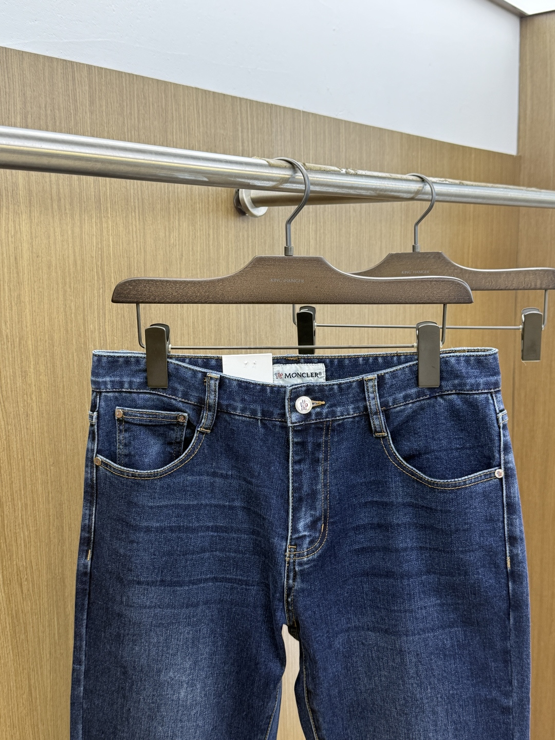 秋冬 MON 🔥🔥高端定制 26秋冬新款男士时尚休闲牛仔裤👖 柜台同步发售 原版定制复刻 客供五金辅料 原单品质 进口固 秋冬 MON 🔥🔥高端定制 26秋冬新款男士时尚休闲牛仔裤👖 柜台同步发售 原版定制复刻 客供五金辅料 原单品质 进口固