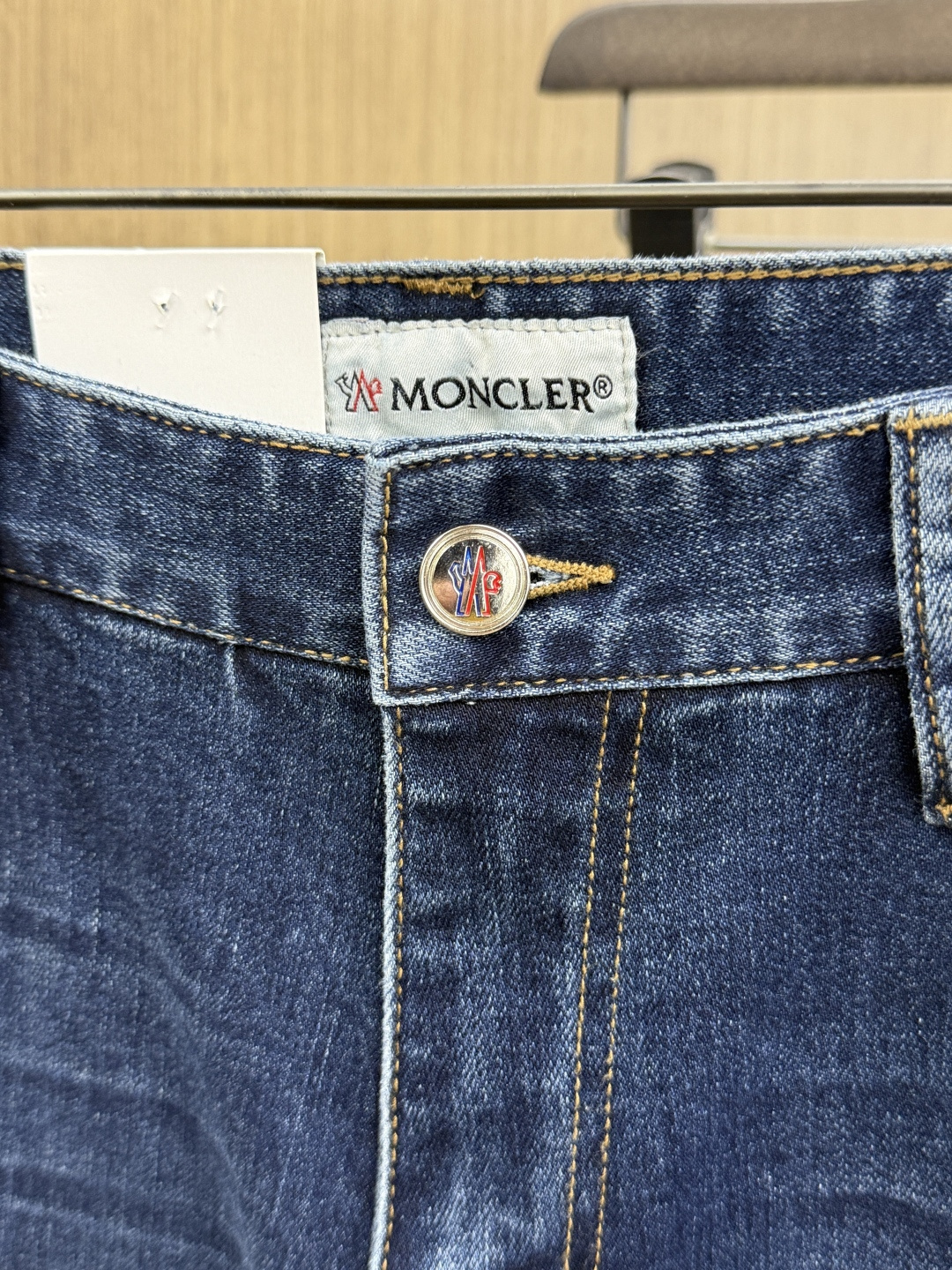 秋冬 MON 🔥🔥高端定制 26秋冬新款男士时尚休闲牛仔裤👖 柜台同步发售 原版定制复刻 客供五金辅料 原单品质 进口固 秋冬 MON 🔥🔥高端定制 26秋冬新款男士时尚休闲牛仔裤👖 柜台同步发售 原版定制复刻 客供五金辅料 原单品质 进口固