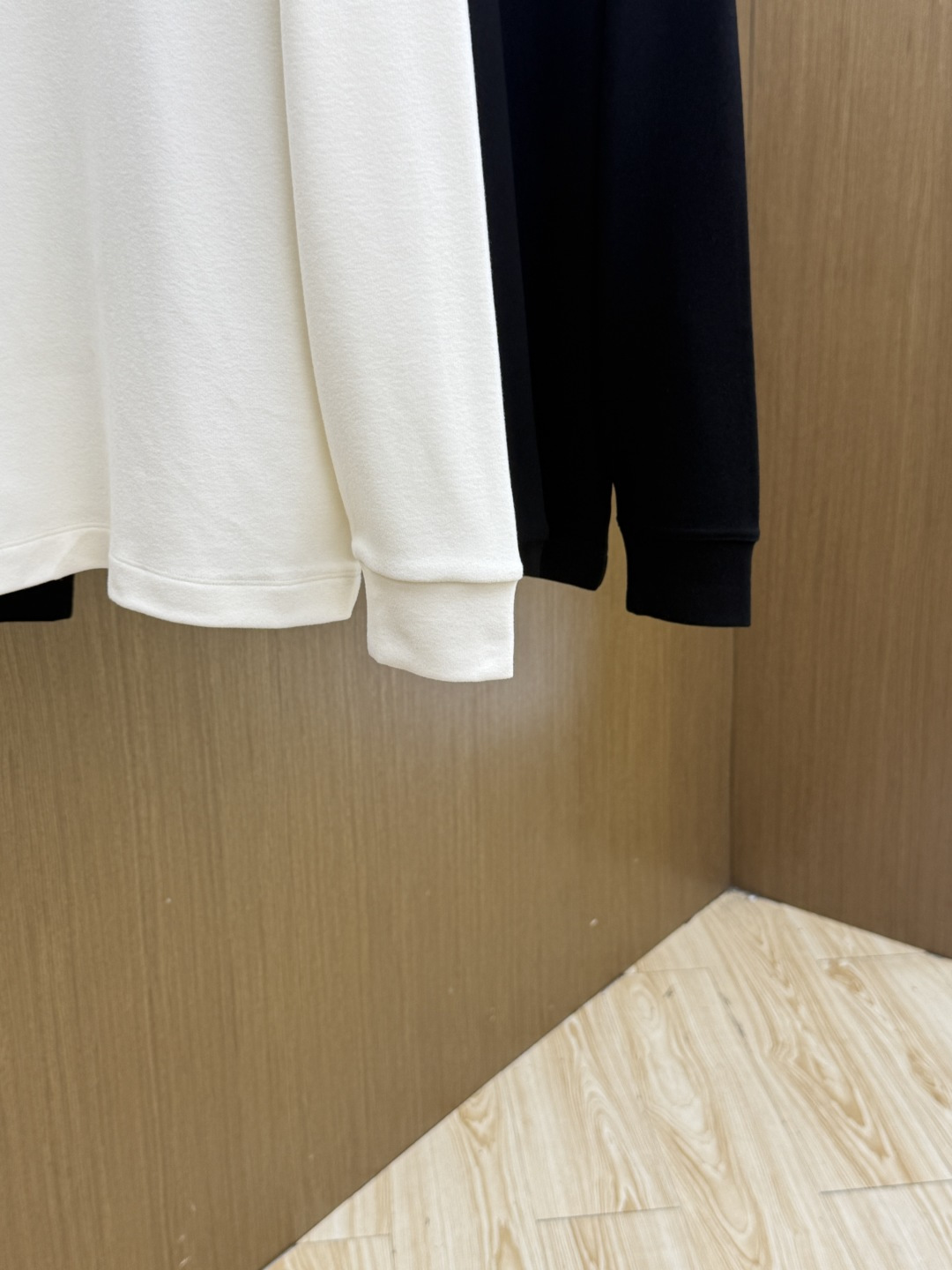 秋冬 Loro Piana🔥🔥高端品质 2026秋冬官网新款男士🚹翻领长袖T恤 大厂定制 选用中东进口珠地棉 面料细腻柔