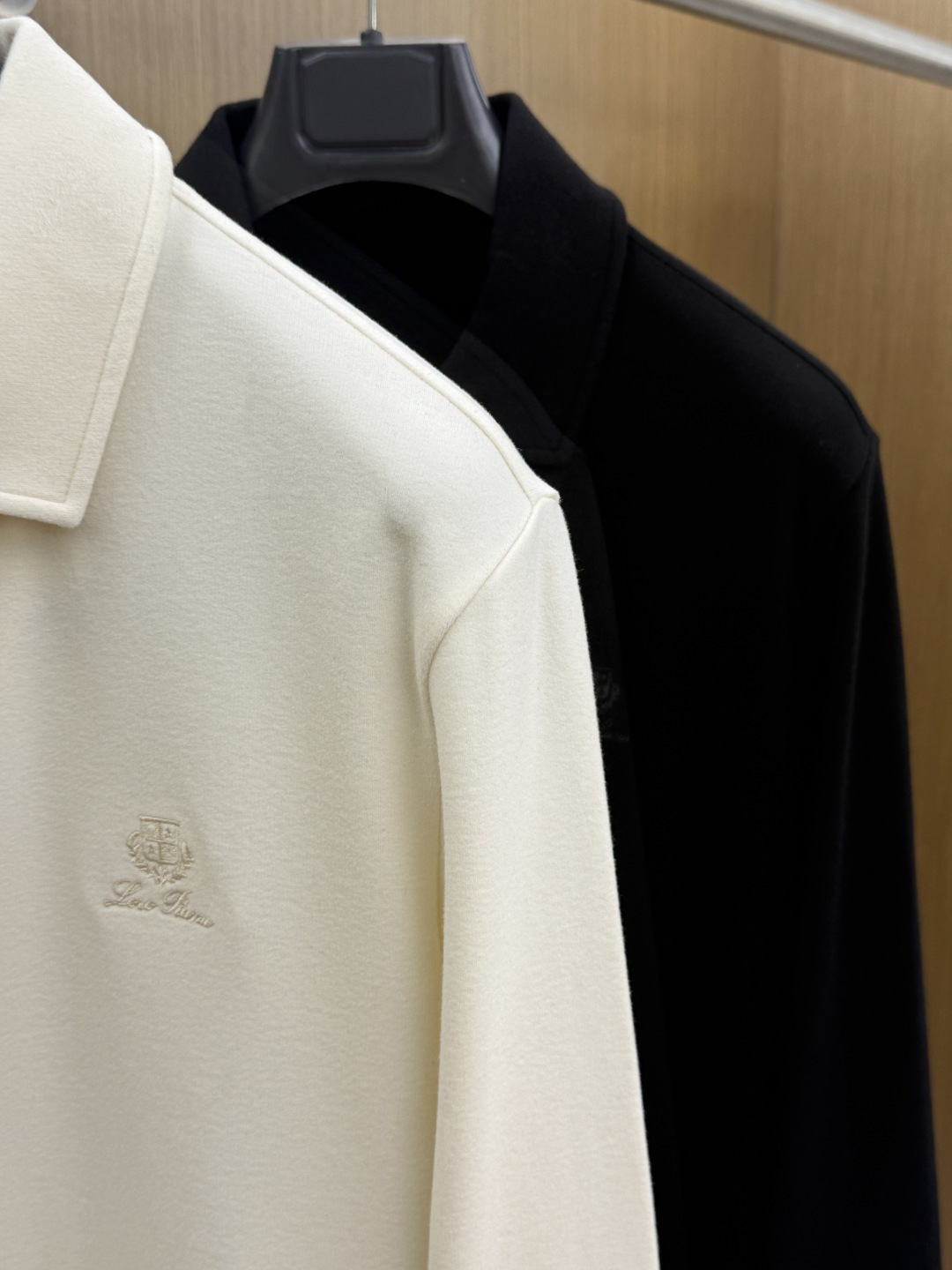 秋冬 Loro Piana🔥🔥高端品质 2026秋冬官网新款男士🚹翻领长袖T恤 大厂定制 选用中东进口珠地棉 面料细腻柔