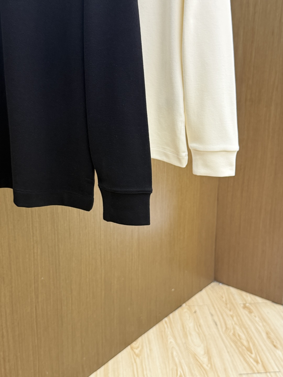 秋冬 Loro Piana🔥🔥高端品质 2026秋冬官网新款男士🚹翻领长袖T恤 大厂定制 选用中东进口珠地棉 面料细腻柔