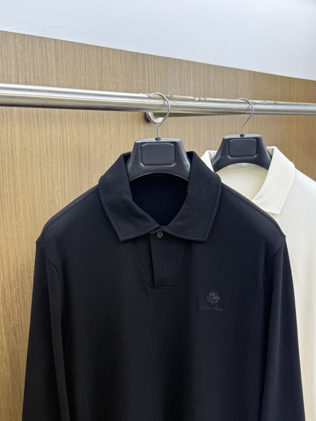 秋冬 Loro Piana🔥🔥高端品质 2026秋冬官网新款男士🚹翻领长袖T恤 大厂定制 选用中东进口珠地棉 面料细腻柔