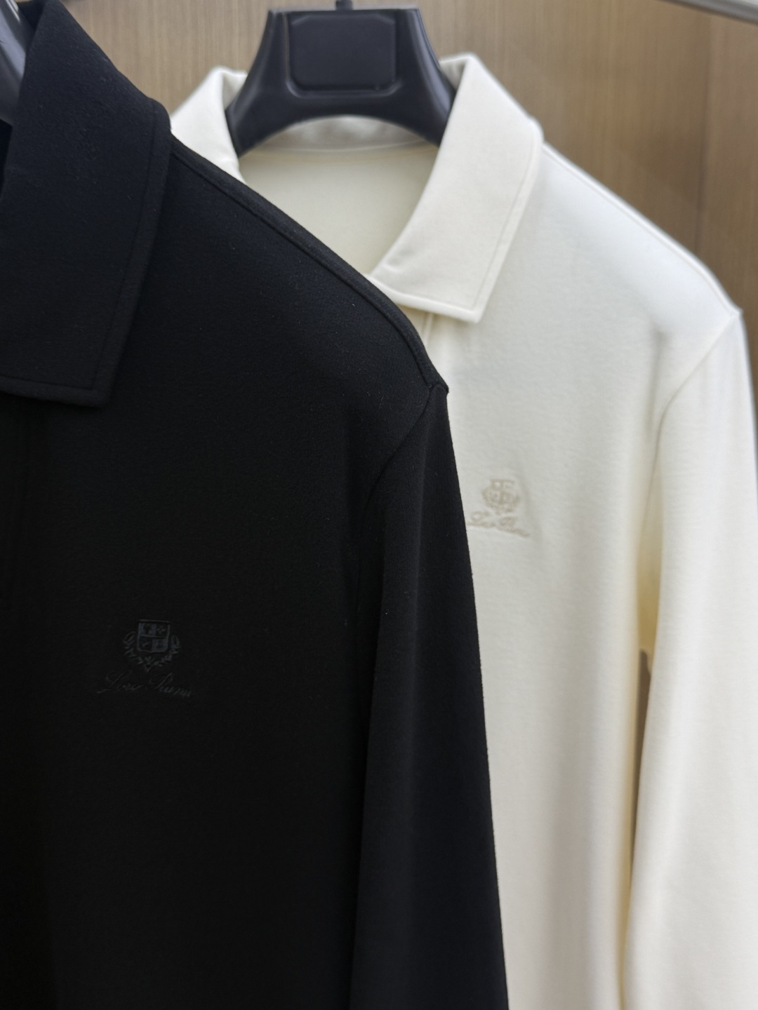 秋冬 Loro Piana🔥🔥高端品质 2026秋冬官网新款男士🚹翻领长袖T恤 大厂定制 选用中东进口珠地棉 面料细腻柔