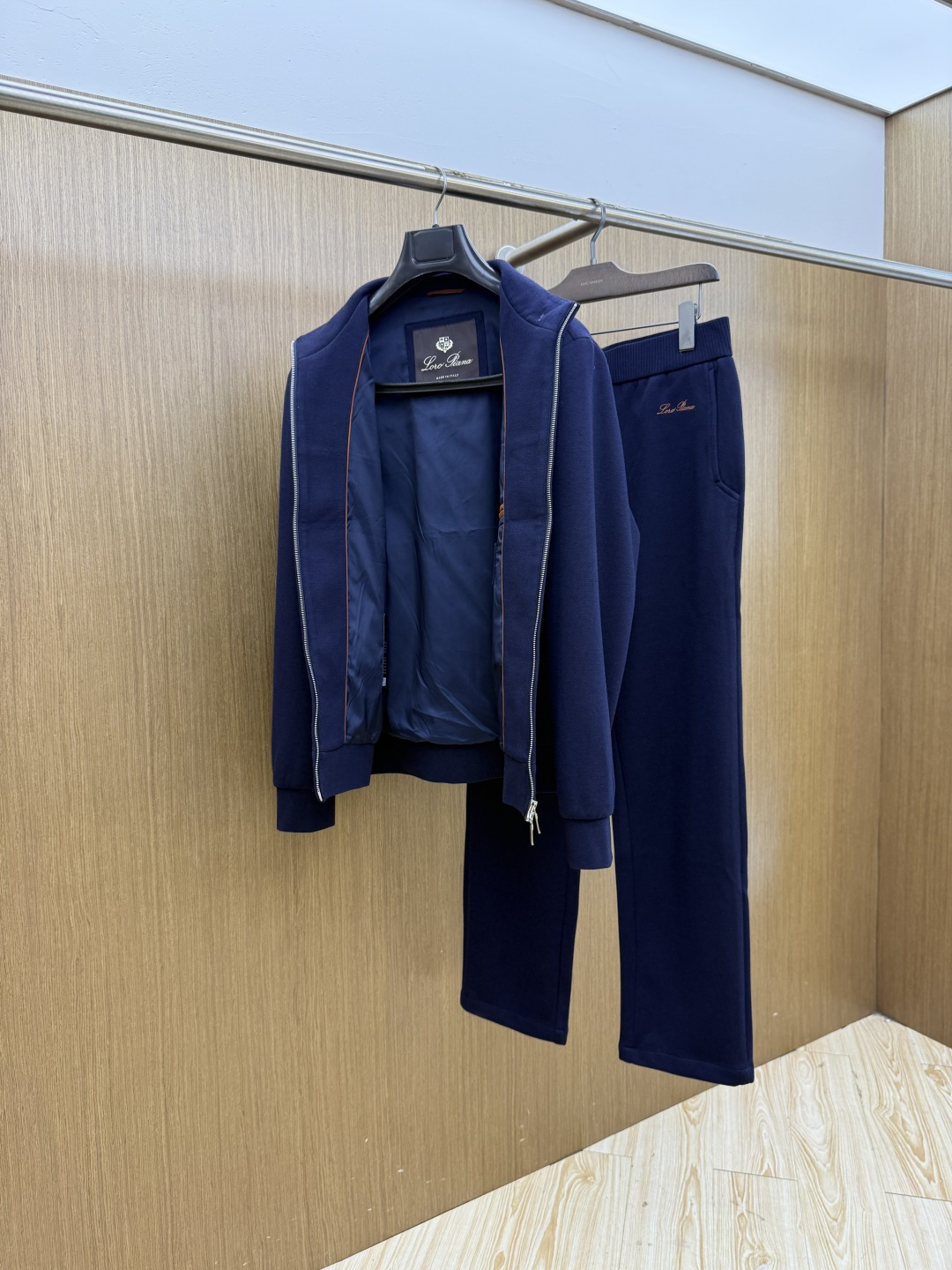 秋冬/套 Loro Piana 🔥🔥高端品质 2026SS早秋新品机能休闲拉链立领夹克外套长裤套装。意式轻奢与都市机能完