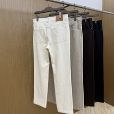 秋冬 Loro Piana🔥秋冬官网新款男士休闲长裤,高密斜纹面料,触感细腻挺括,抗皱易打理。经典五袋裤型,前袋金属三角 秋冬 Loro Piana🔥秋冬官网新款男士休闲长裤,高密斜纹面料,触感细腻挺括,抗皱易打理。经典五袋裤型,前袋金属三角