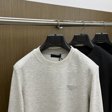 秋冬 PRADA26秋冬爆款打底衫 PRADA男士简约圆领长袖针织打底,合身微宽松版型。秋冬高品质刚需打底,甄选 秋冬 PRADA26秋冬爆款打底衫 PRADA男士简约圆领长袖针织打底,合身微宽松版型。秋冬高品质刚需打底,甄选