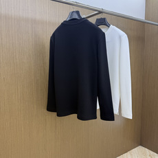 秋冬 PRADA26秋冬爆款卫衣 PRADA这款卫衣采用精选36.6%棉22.9%腈纶18.3%聚酯纤维13.2 秋冬 PRADA26秋冬爆款卫衣 PRADA这款卫衣采用精选36.6%棉22.9%腈纶18.3%聚酯纤维13.2