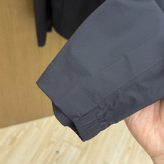 秋冬 ZEGNA 2026秋冬爆款外套 ZEGNA男士短款连帽夹克,利落直筒版型,不臃肿不压个子 秋冬 ZEGNA 2026秋冬爆款外套 ZEGNA男士短款连帽夹克,利落直筒版型,不臃肿不压个子